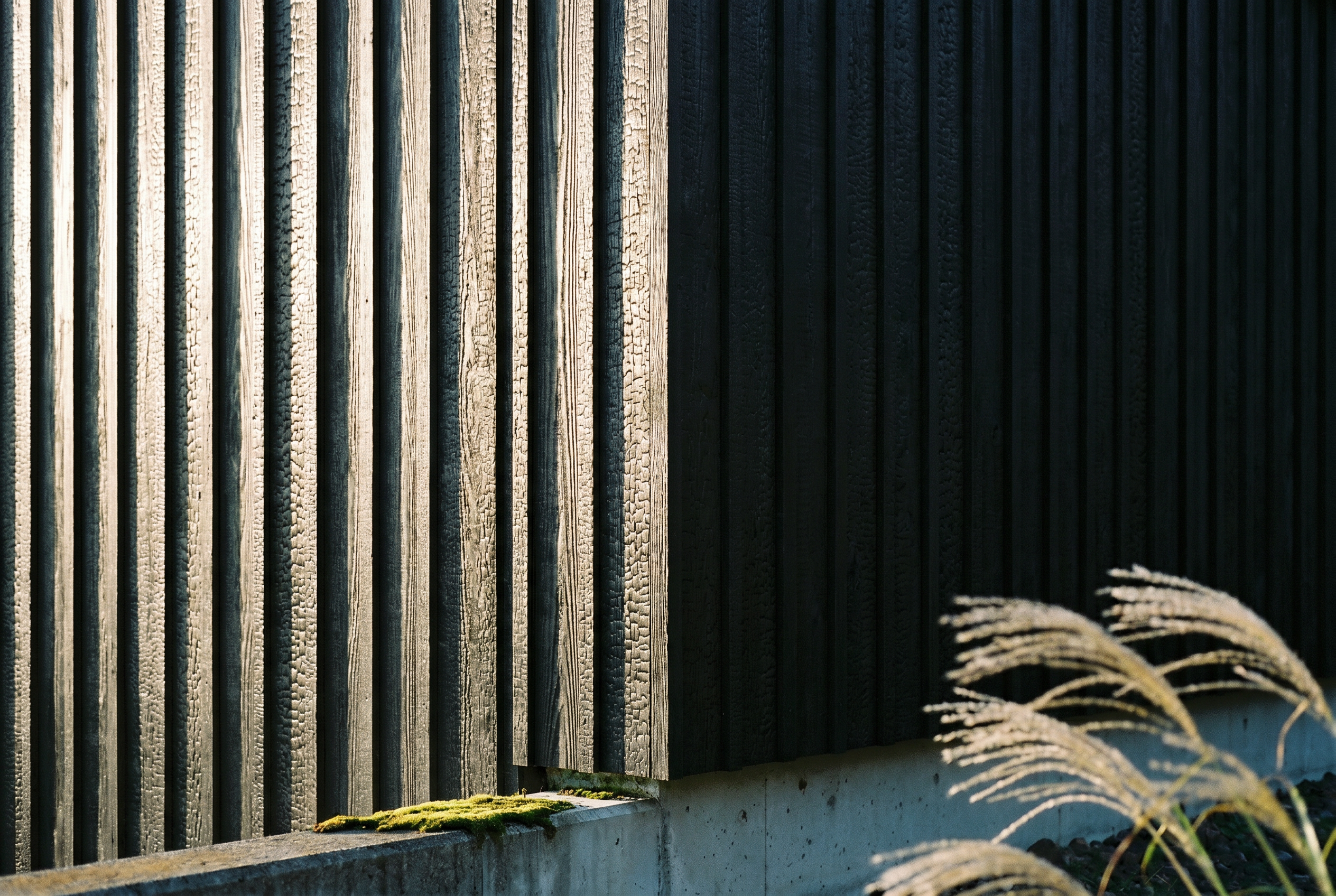 Yakisugi corner detail