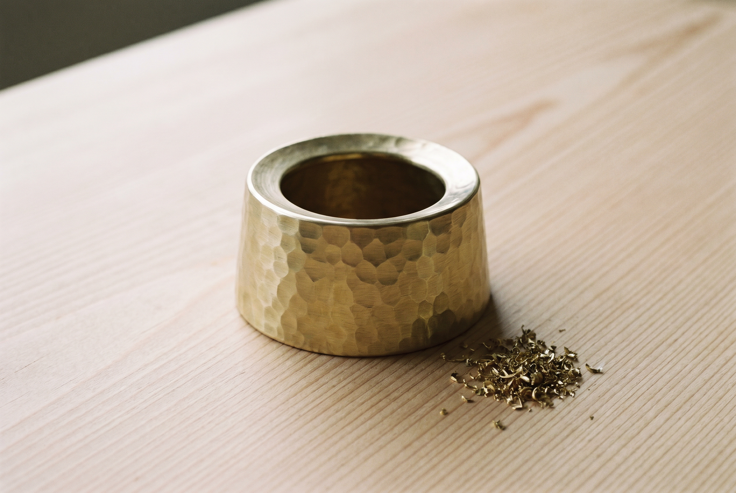 Brass futaoki, Kuramae, 2024